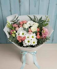 Букет цветов из:  Розы, Лизиантусы и Хризантемы в Долгопрудном