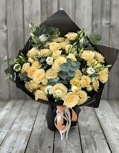 Букет цветов из:  Розы и Лизиантусы в Долгопрудном