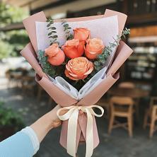 Букет цветов из:  Розы в Долгопрудном