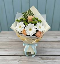 Букет цветов из:  Герберы, Розы и Хризантемы в Долгопрудном