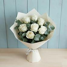 Букет Белые розы в Эвкалипте в Долгопрудном