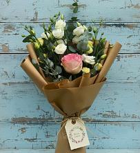 Букет цветов из:  Розы и Лизиантусы в Долгопрудном